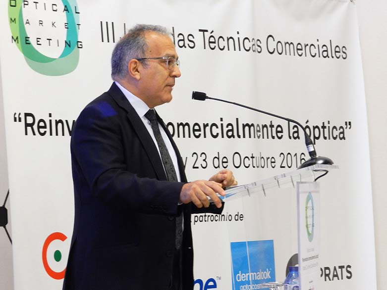 Alfons Bielsa, Presidente del Col.legi d’Òptics Optometristes de Catalunya Alfons Bielsa, Presidente del Col.legi d’Òptics Optometristes de Catalunya